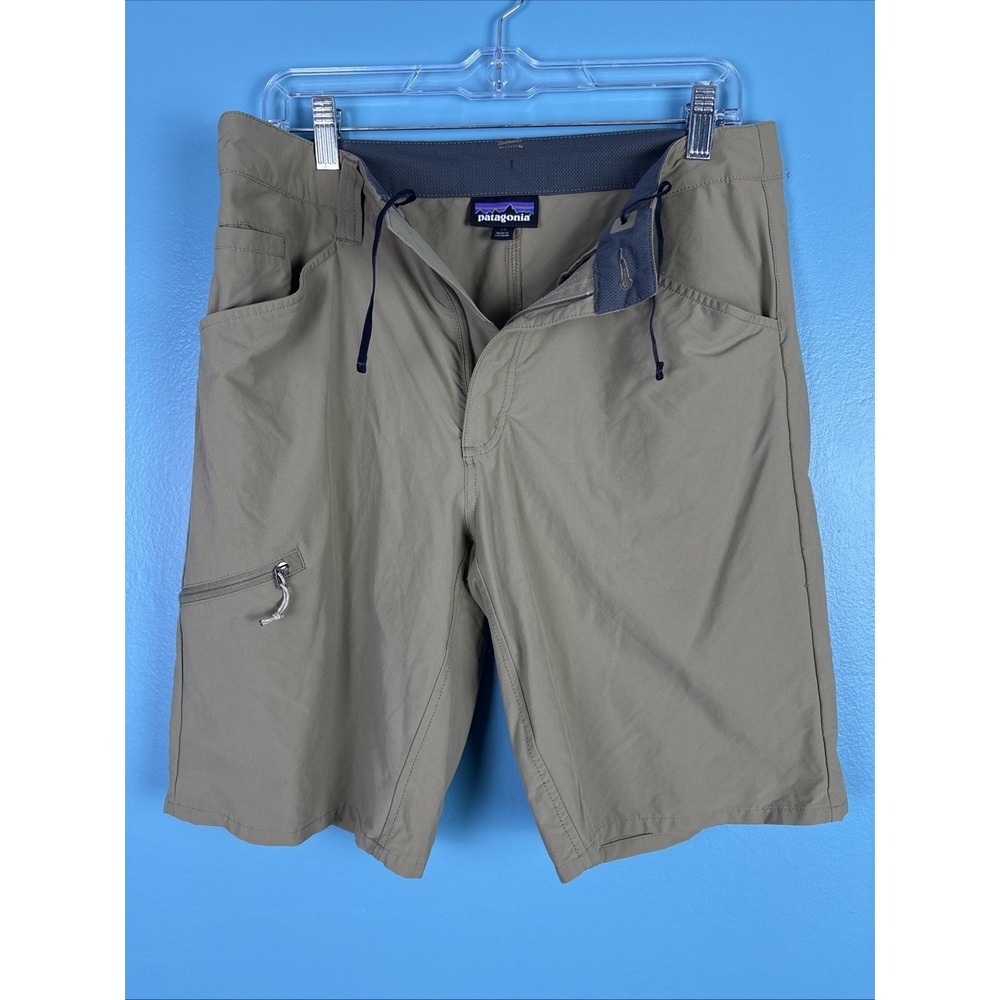 PATAGONIA Mens NYLON Blend LIGHT KHAKI BROWN SHORTS MENS 33 Hiking Climbing